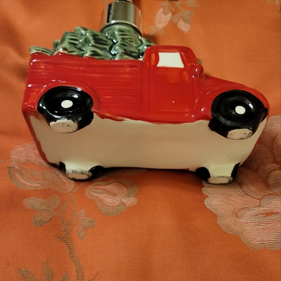 Red Truck Christmas Soap Dispenser - Picture 5 of 5
